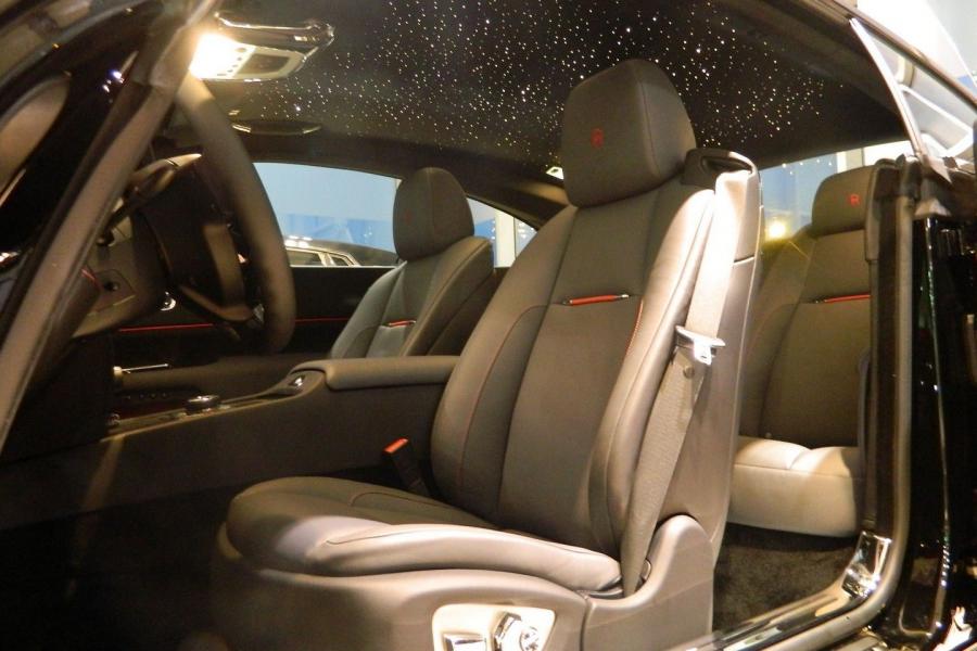  Rolls-Royce Wraith Carbon Fiber 2015 года  (фото 18 из 20)